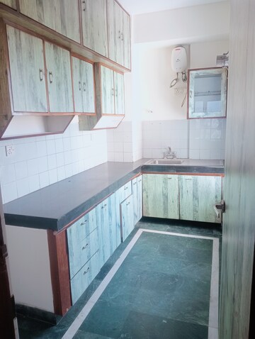 Kitchen in 2 BHK Apartment at DLF Regency Park I, Dlf Phase iv – for Rent