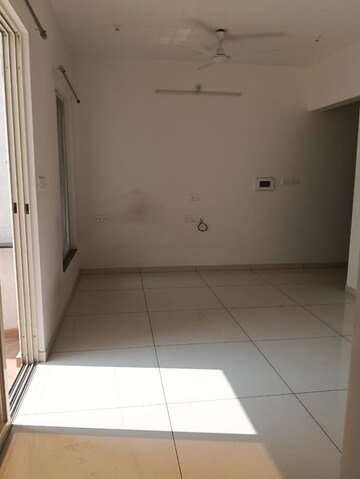 Room in 2 BHK Apartment at Vilas Javdekar Yashwin Encore, Wakad – for Rent