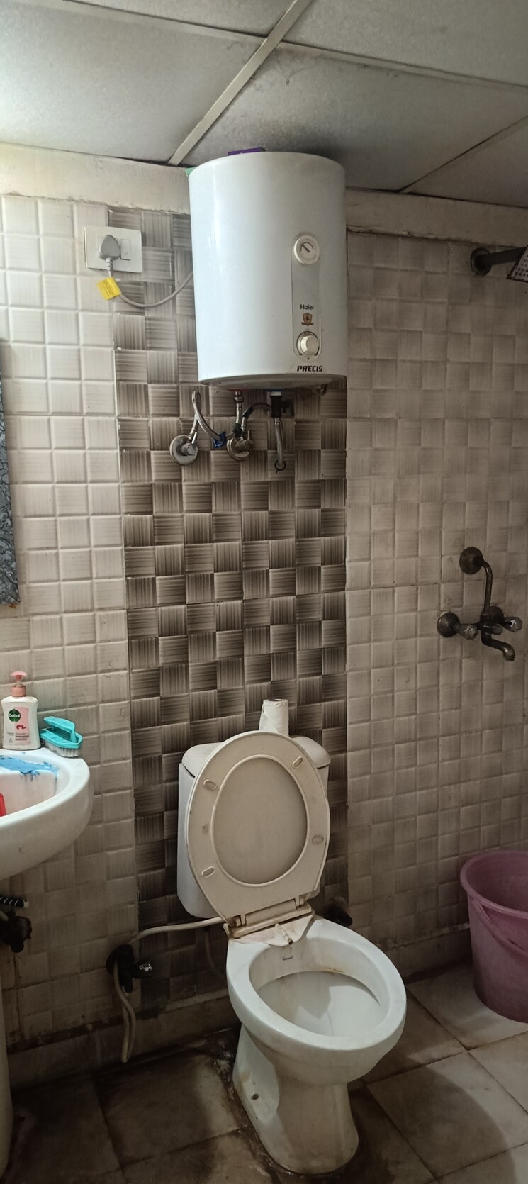 Bathroom, gardenia-golf-city 2 Bedroom 1150 Sq.Ft. Apartment In Sector 75 Noida 9407291