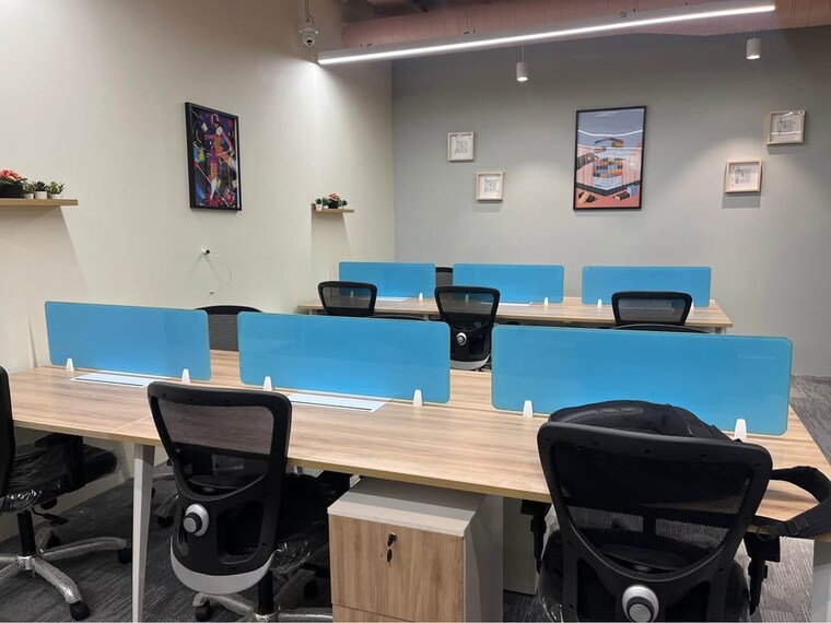 Team Area, scheme 140 Commercial Office Space 2400 Sq.Ft. In Scheme 140 Indore 9407307