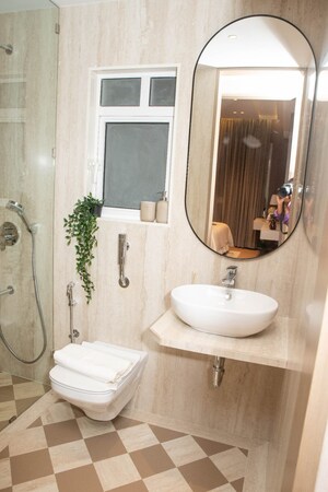 Bathroom in 3 BHK Apartment at Neelam Signature Residences, Mulund East – for Sale