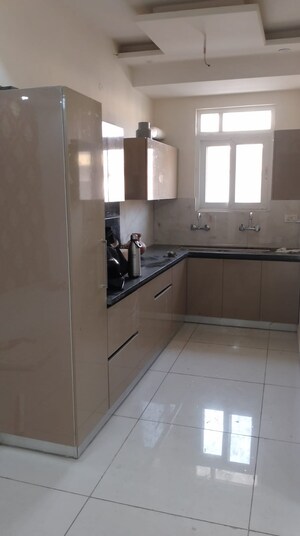 Kitchen in 3 BHK Apartment at Sunshine Enclave, Vip Road – for Rent