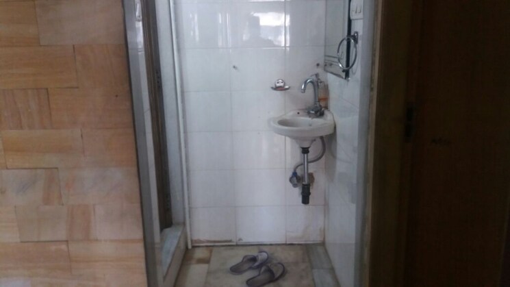 Bathroom, d-kapoor-twinkle-apartment 2 Bedroom 980 Sq.Ft. Apartment In Andheri West Mumbai 9407334
