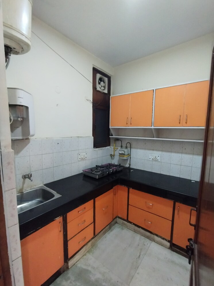 Kitchen, malviya nagar 2 Bedroom 1125 Sq.Ft. Builder Floor In Malviya Nagar Delhi 9407343