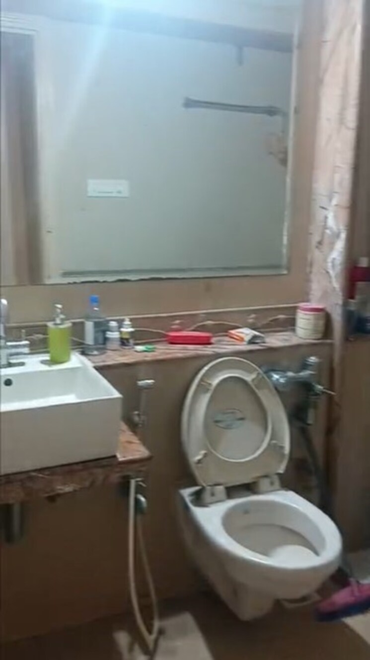 Bathroom, raheja-acropolis 2.5 Bedroom 1170 Sq.Ft. Apartment In Deonar Mumbai 9407332