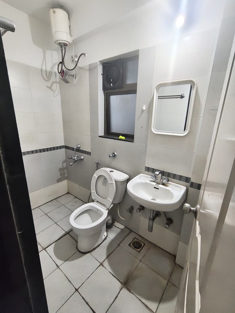 Bathroom, gulmohar-goldcoast 2 Bedroom 850 Sq.Ft. Apartment In Kharadi Pune 9407375