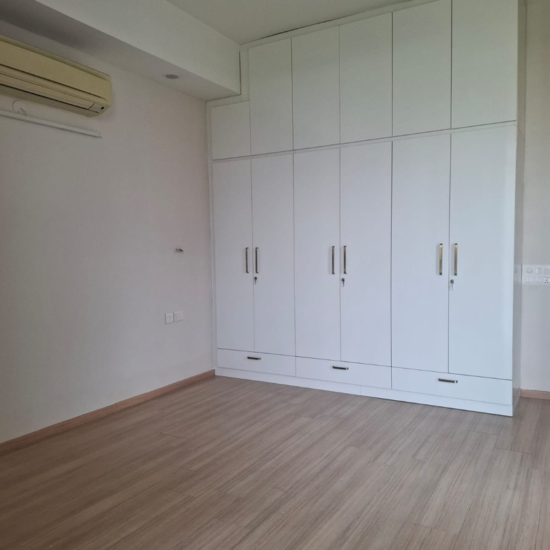 3 BHK + Extra Room Apartment For Sale in Smart World Orchard