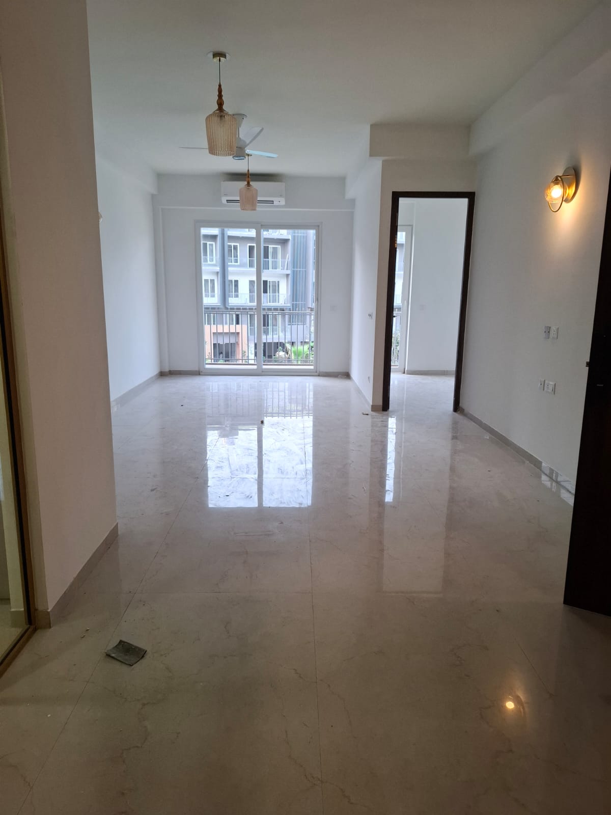 3 BHK + Extra Room Apartment For Sale in Smart World Orchard