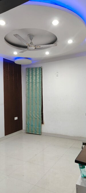 Room in 2 BHK Apartment at Mona Greens, Ghazipur – for Rent