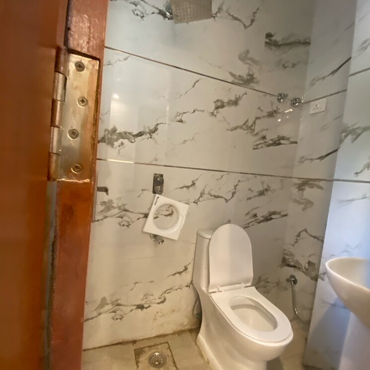 Bathroom, chattarpur 2 Bedroom 900 Sq.Ft. Builder Floor In Chattarpur Delhi 9407397
