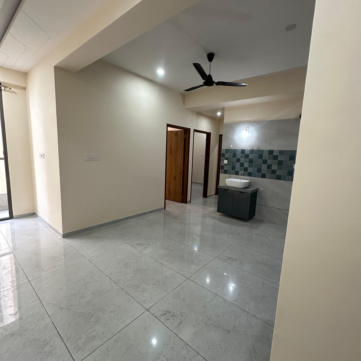 3 BHK + Servant Room Apartment For Rent in Abhishek Alyssum