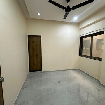 Room in 3 BHK Apartment at Abhishek Alyssum, New Sama – for Rent