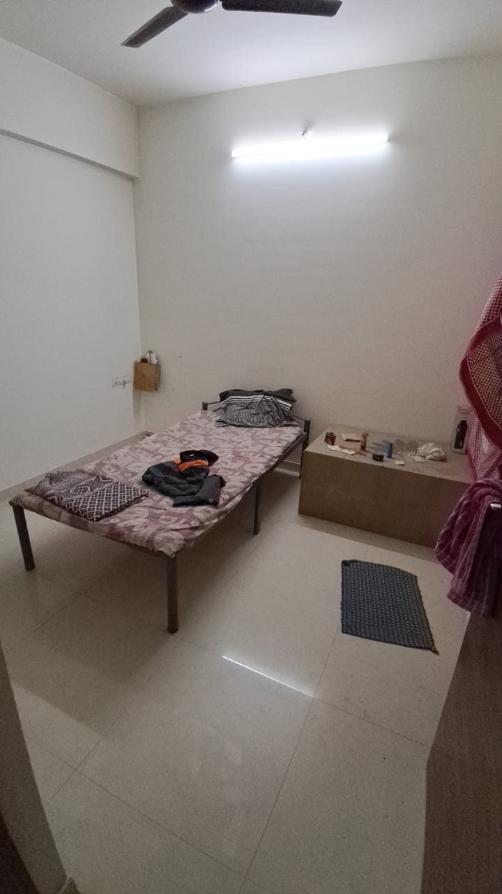 1.5 BHK + Servant Room Apartment For Rent in Saheel ITrend Homes