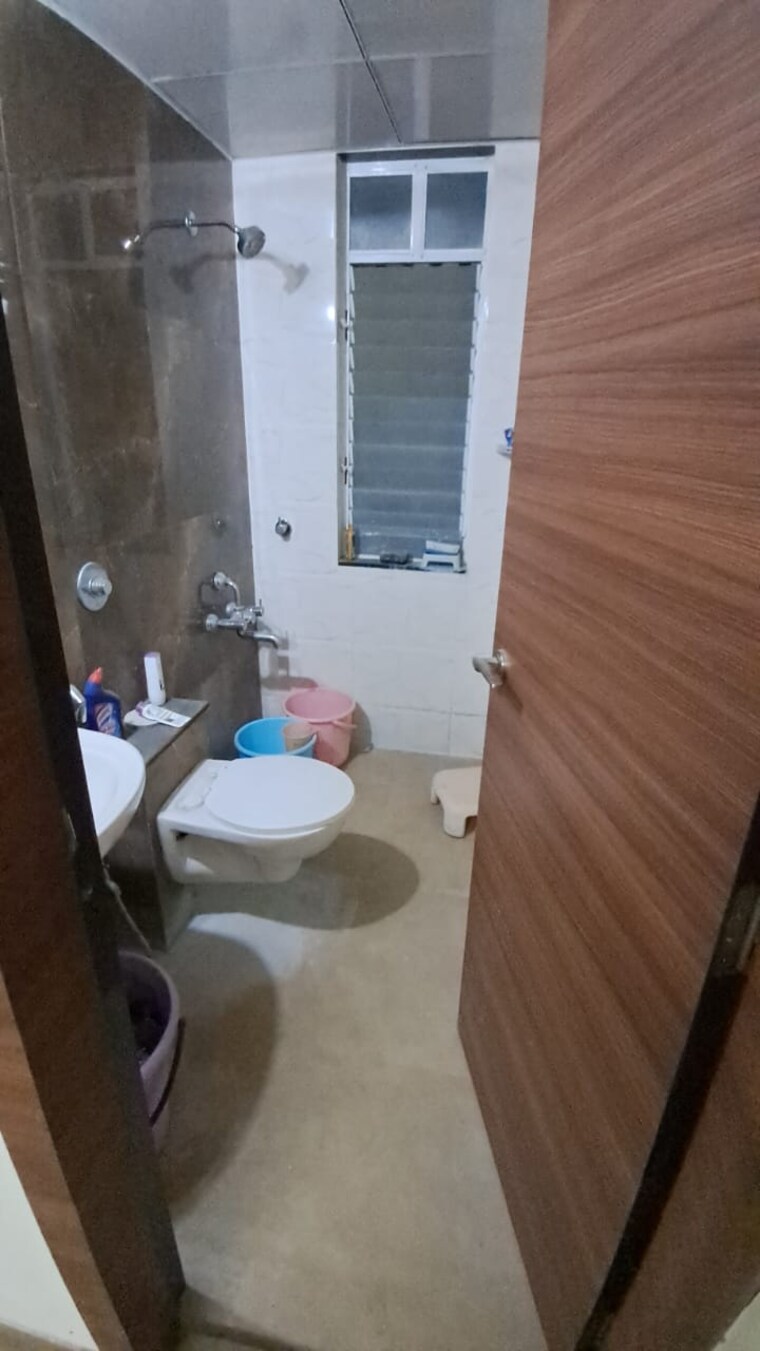 Bathroom, saheel-itrend-homes 1.5 Bedroom 600 Sq.Ft. Apartment In Hinjewadi Pune 9407380