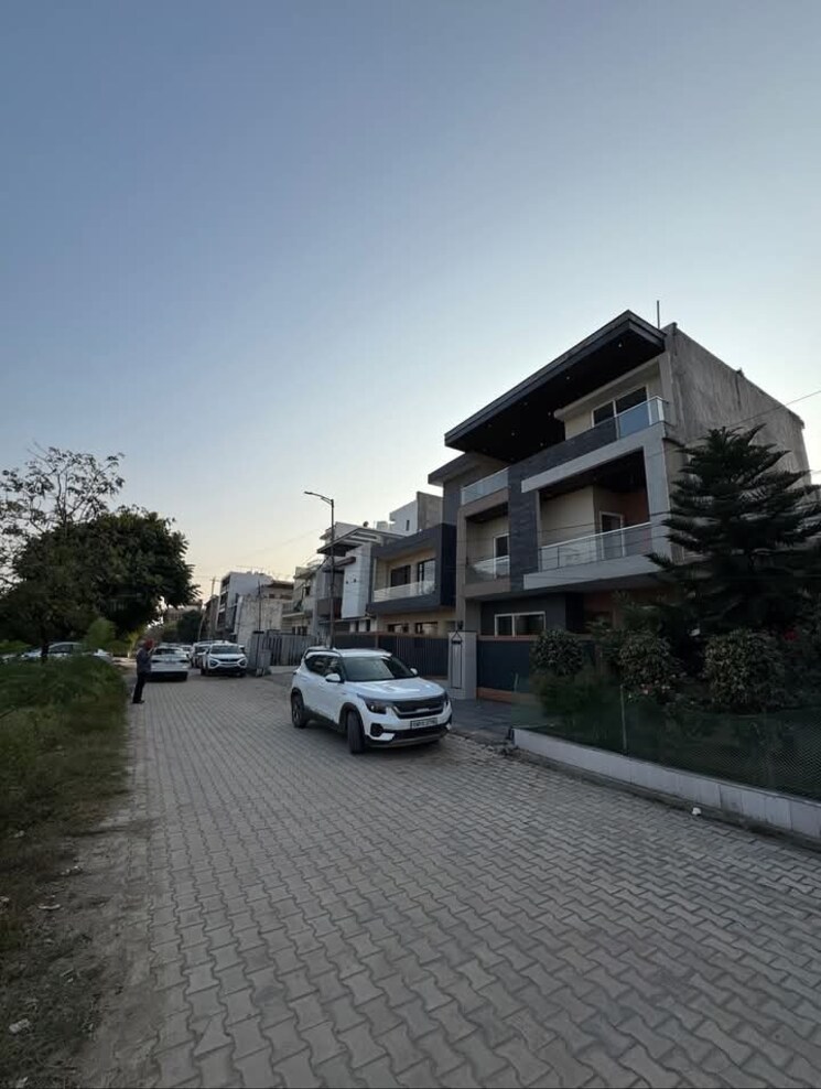 Exterior View, sector 123 6 Bedroom 250 Sq.Yd. Independent House In Sector 123 Mohali 9407450