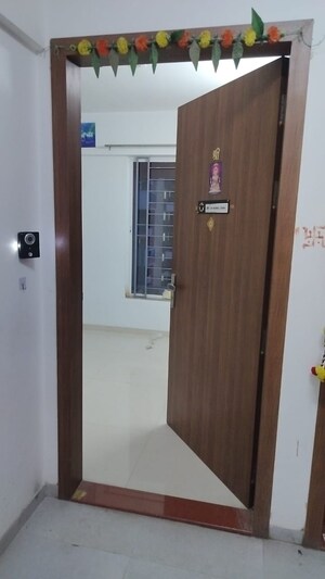 Room in 2 BHK Apartment at Vision Starwest Phase 2, Tathawade – for Rent