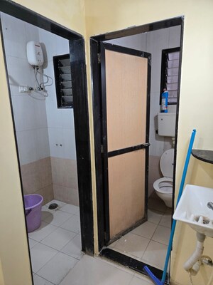 Team Area in 1 BHK Apartment at Airoli Sector 19 – for Rent