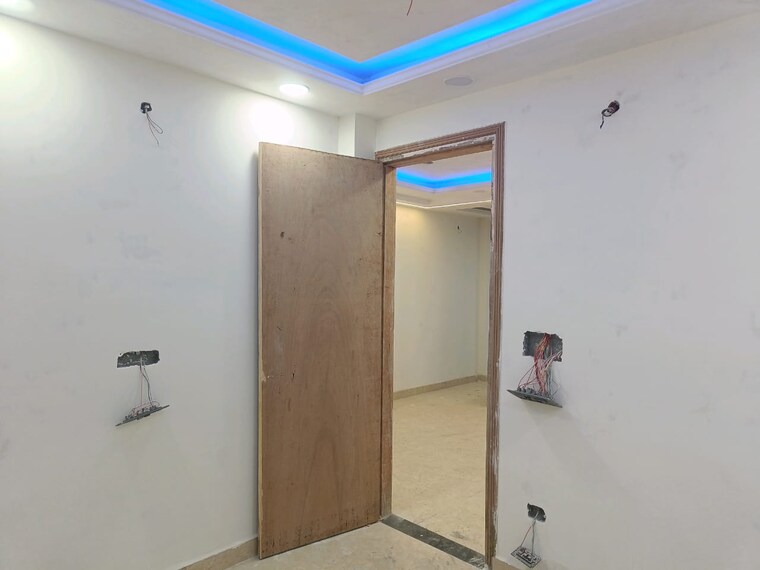 Room, govindpuri 3 Bedroom 900 Sq.Ft. Builder Floor In Govindpuri Delhi 9407469