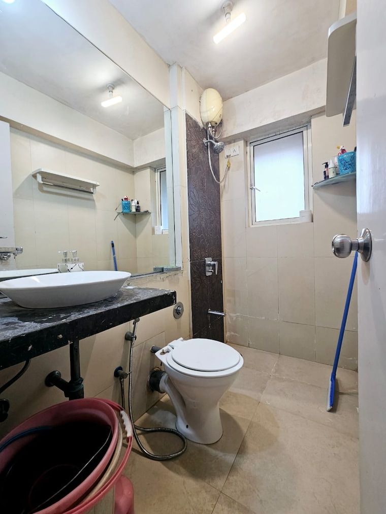 Attached Bathroom, fine-aura 1 Bedroom 500 Sq.Ft. Apartment In Andheri East Mumbai 9407571