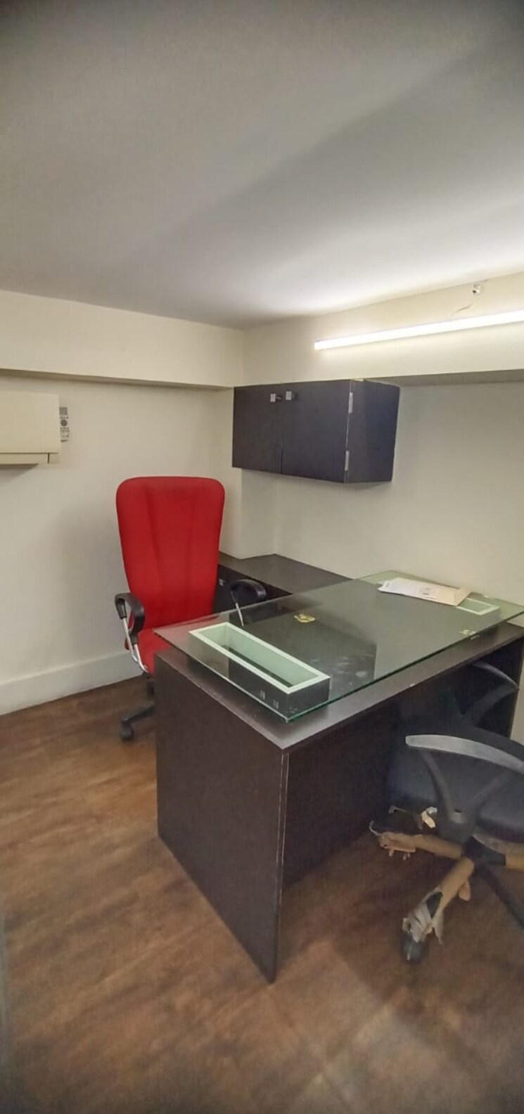 Team Area, om-heera-panna-mall Commercial Office Space 251 Sq.Ft. In Andheri West Mumbai 9407502