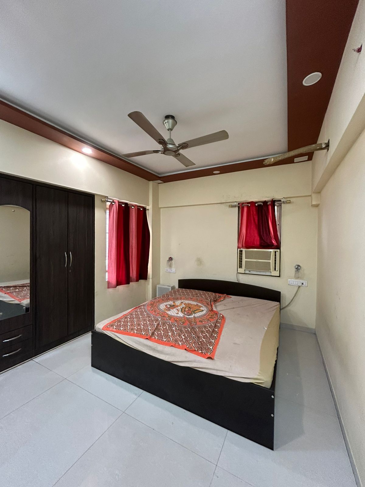 1 BHK + Pooja Room 300 Sq.Ft. Apartment in Lalani Residency