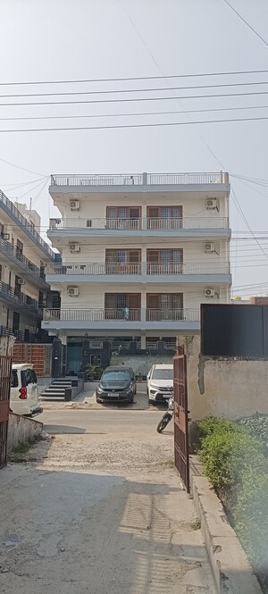 2 BHK Apartment For Rent in Shri Radhe Shyam Vatika, Sector 63