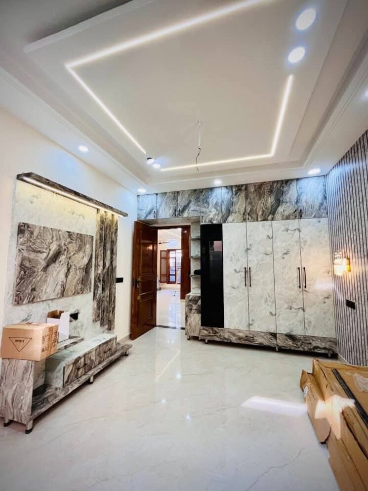 Room, sector 125 4 Bedroom 140 Sq.Yd. Independent House In Sector 125 Mohali 9407686