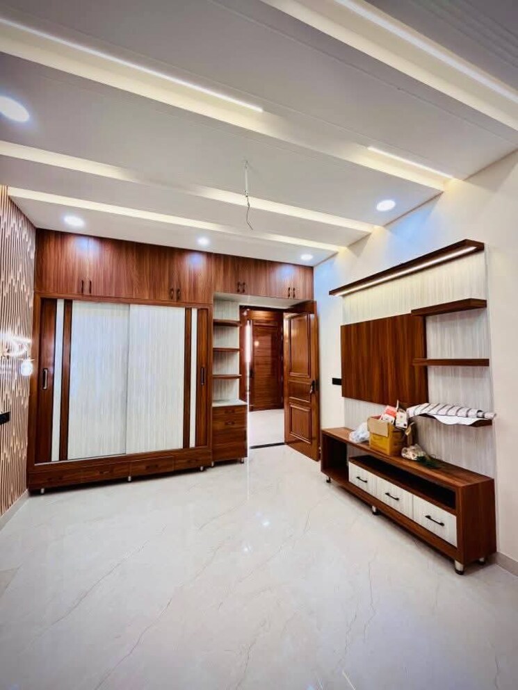 Room, sector 125 4 Bedroom 140 Sq.Yd. Independent House In Sector 125 Mohali 9407686