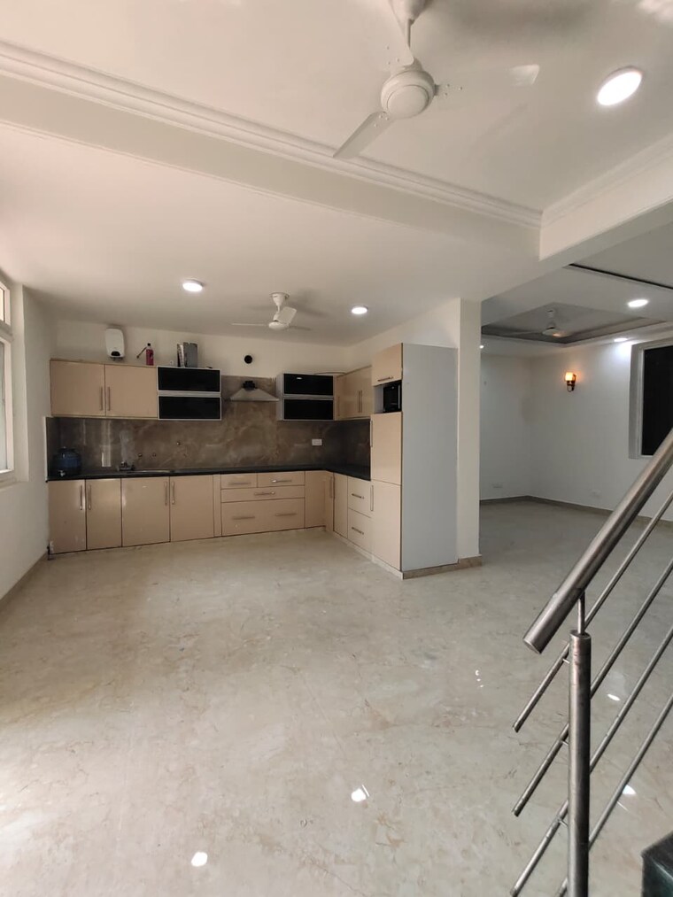  Parking, bancourt-apartment 4 Bedroom 2800 Sq.Ft. Apartment In Sector 43 Gurgaon 9407726