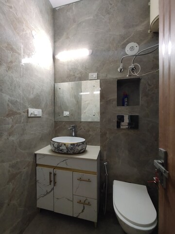 Bathroom in 4 BHK Apartment at Bancourt Apartment, Sector 43 – for Sale