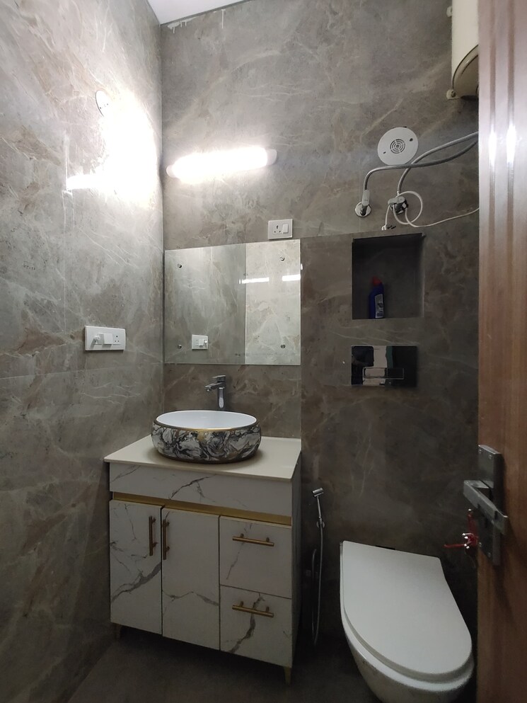 Bathroom, bancourt-apartment 4 Bedroom 2800 Sq.Ft. Apartment In Sector 43 Gurgaon 9407726