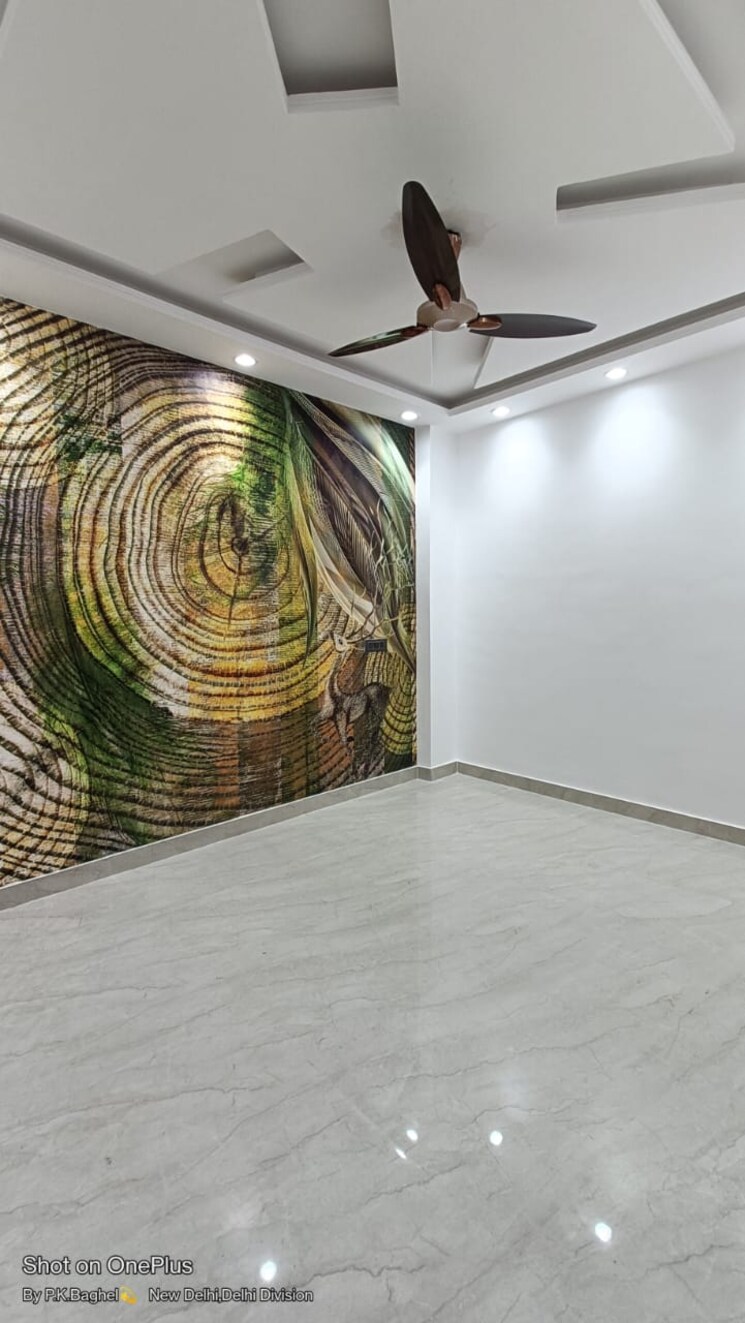 Balcony, govindpuri 3 Bedroom 900 Sq.Ft. Builder Floor In Govindpuri Delhi 9407694