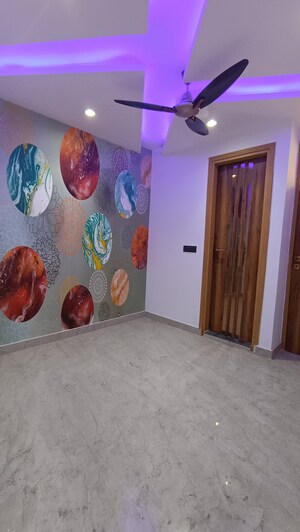 Bedroom in 3 BHK Builder Floor at Govindpuri – for Sale