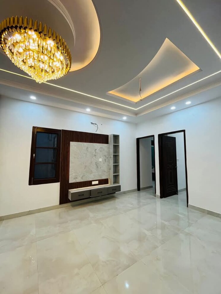 Room, sector 124 4 Bedroom 205 Sq.Yd. Independent House In Sector 124 Mohali 9407781