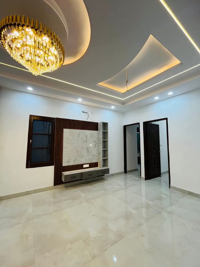 Room, sector 124 4 Bedroom 205 Sq.Yd. Independent House In Sector 124 Mohali 9407781