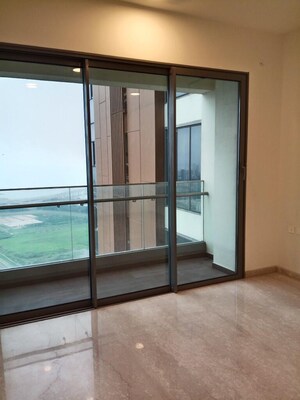 Room in 3 BHK Apartment at Piramal Mahalaxmi, Mahalaxmi – for Rent