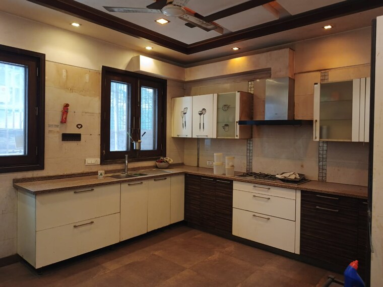 Kitchen, birla-arika 4 Bedroom 4200 Sq.Ft. Apartment In Sector 31 Gurgaon 9407720