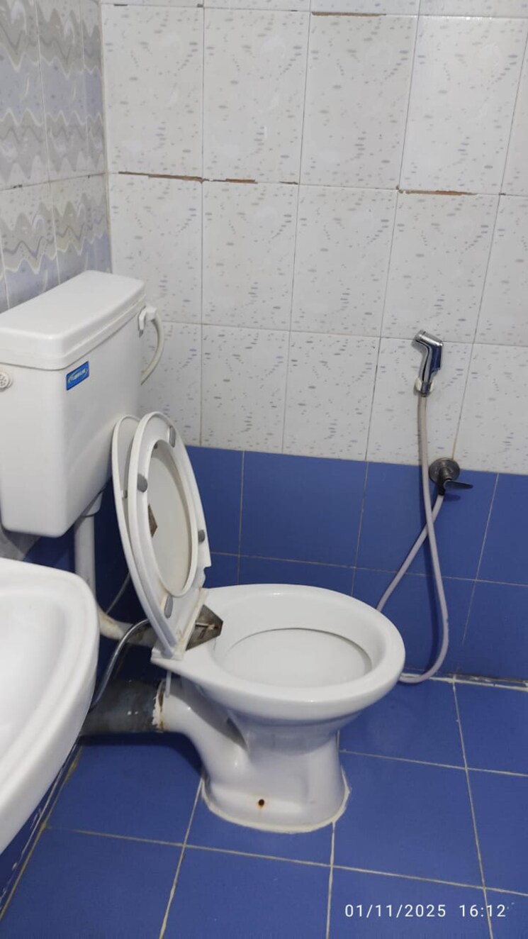 Bathroom, fam-chs 2 Bedroom 900 Sq.Ft. Apartment In Kopar Khairane Navi Mumbai 9407773