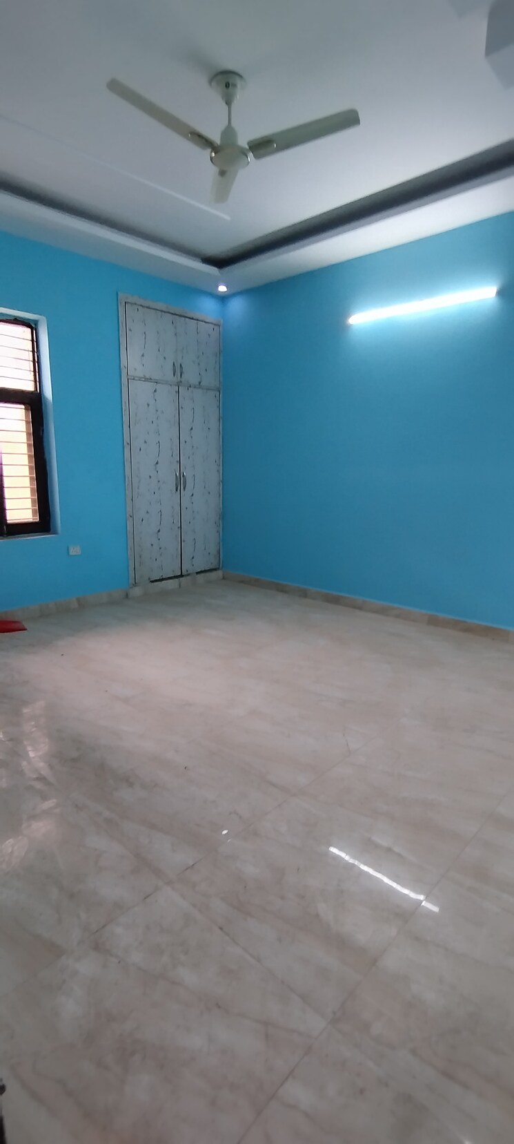 Room, green fields colony 3 Bedroom 225 Sq.Ft. Builder Floor In Green Fields Colony Faridabad 9407725