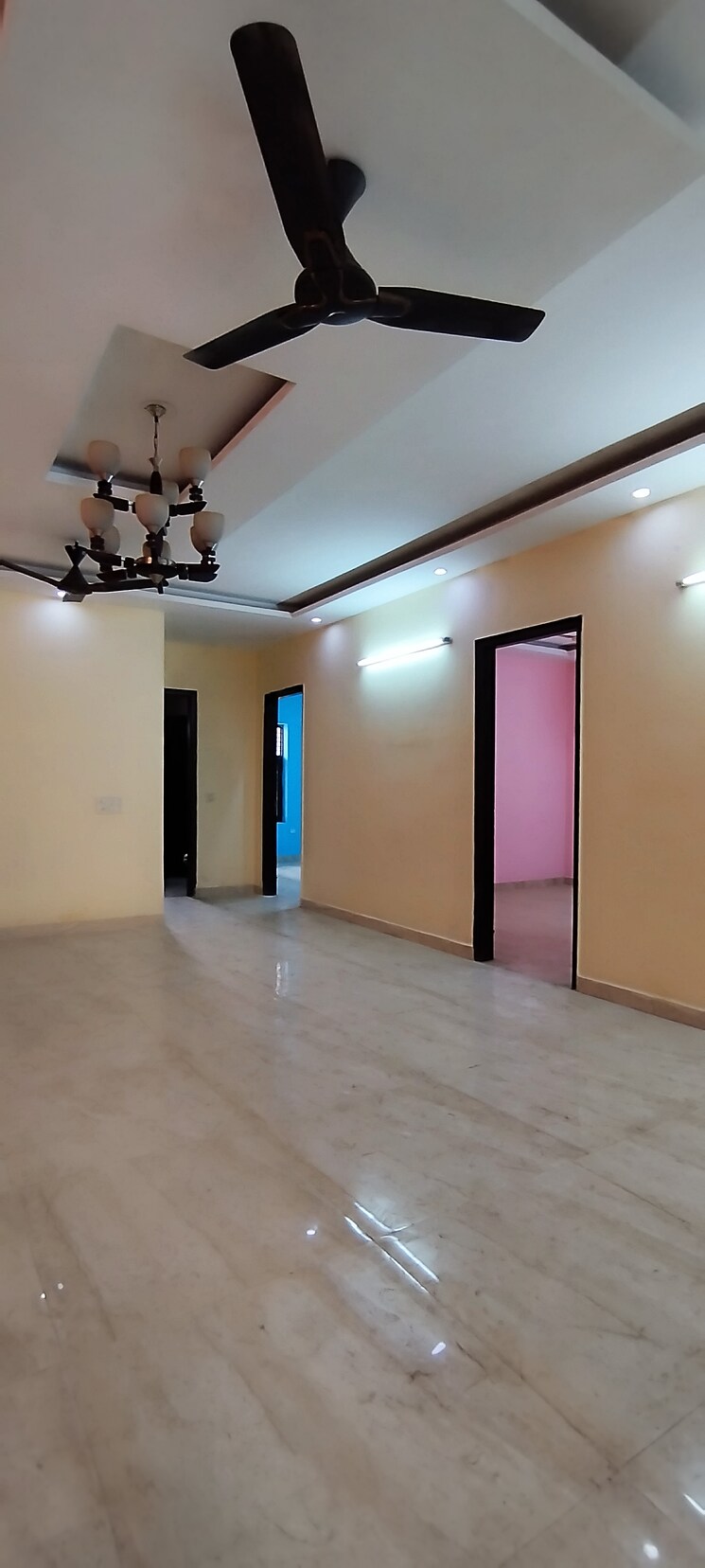 Room, green fields colony 3 Bedroom 225 Sq.Ft. Builder Floor In Green Fields Colony Faridabad 9407725