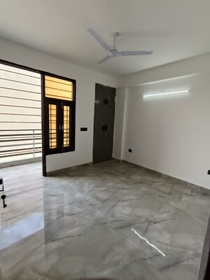 Room in 1 BHK Builder Floor at Chattarpur – for Rent