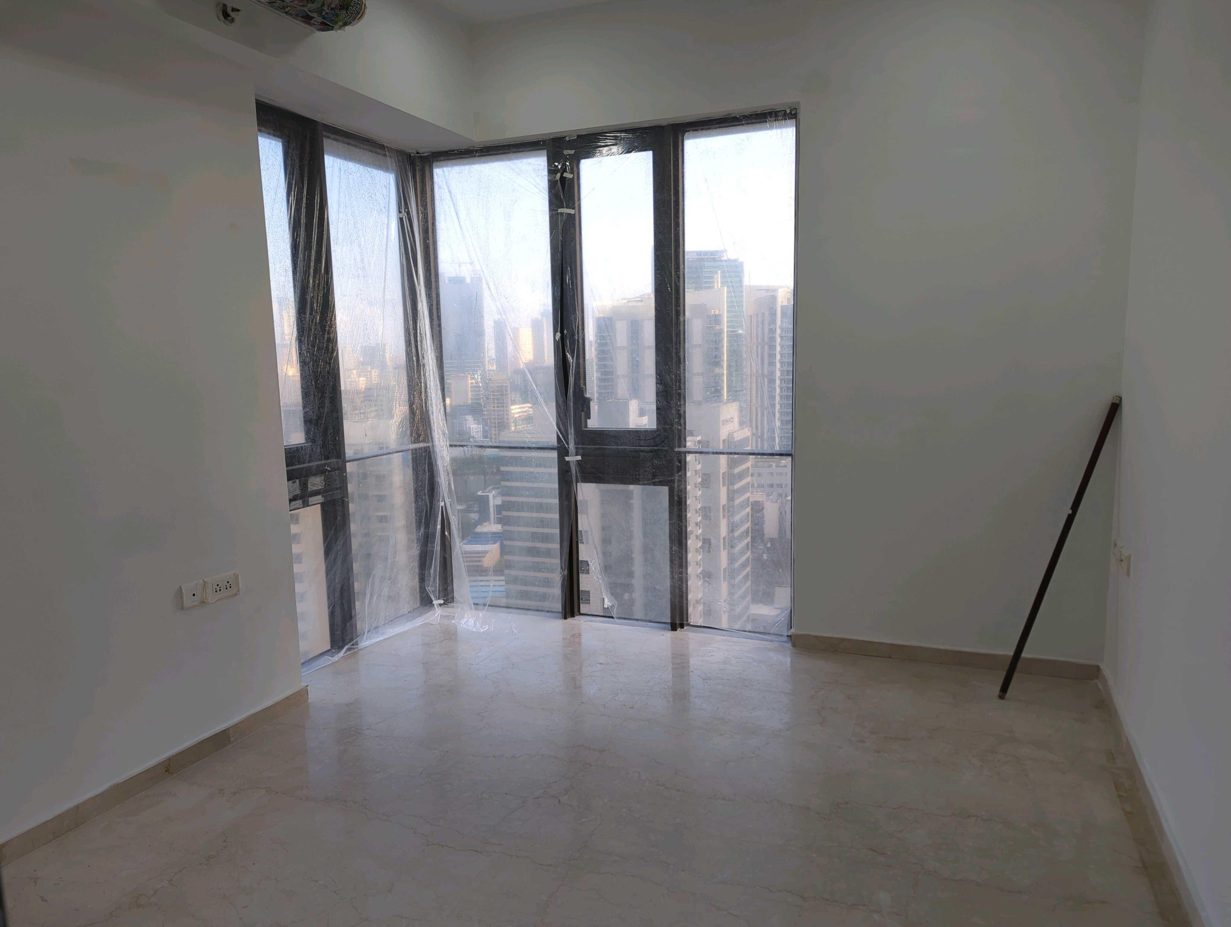 3 BHK + Servant Room Apartment For Rent in Lodha The Park