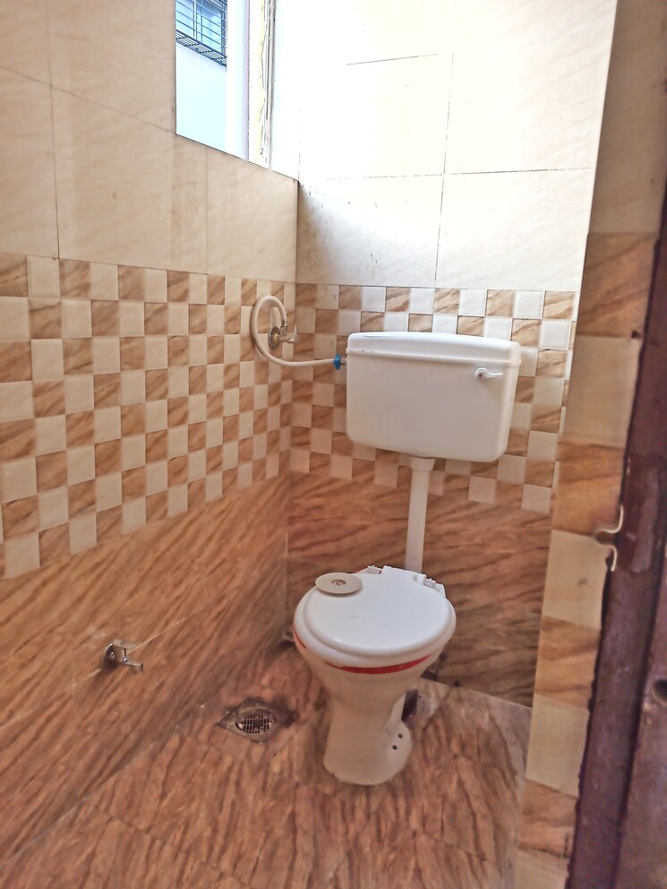 Bathroom, kondhwa 2 Bedroom 800 Sq.Ft. Apartment In Kondhwa Pune 9407860