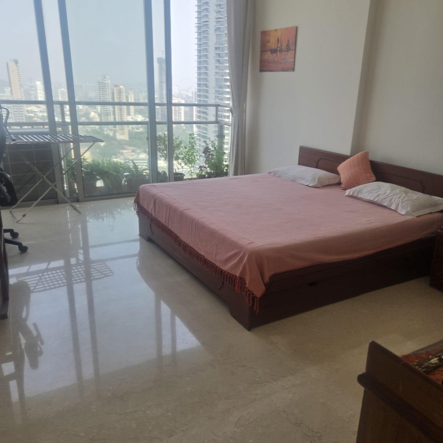 3 BHK + Servant Room Apartment For Rent in Prabhadevi CHS