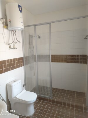 Bathroom in 3 BHK Apartment at Jalvayu Towers, Sector 56 – for Rent