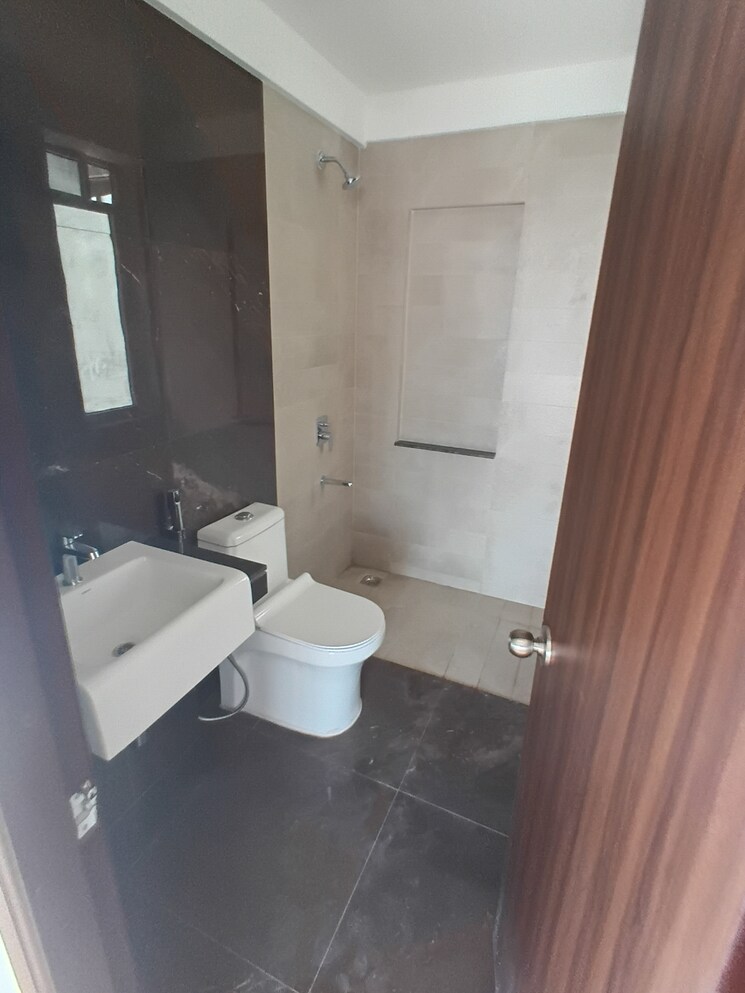 Team Area, embassy-one-thane 3 Bedroom 1035 Sq.Ft. Apartment In Panch Pakhadi Thane 9408011