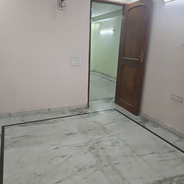 Room in 2 BHK Builder Floor at Sohna Sector 4 – for Rent