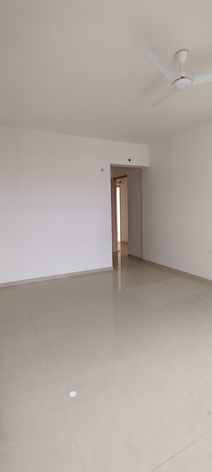 Room in 4 BHK Apartment at Raj Infinia, Malad West – for Sale