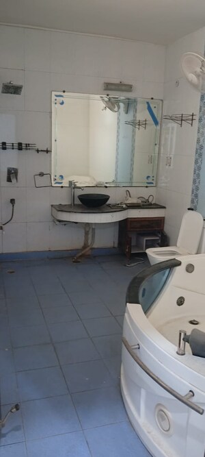 Attached Bathroom in 2 BHK Independent House at Sector 22 – for Rent