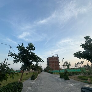 3 BHK Builder Floor – Garden View at Tdi City - for Sale